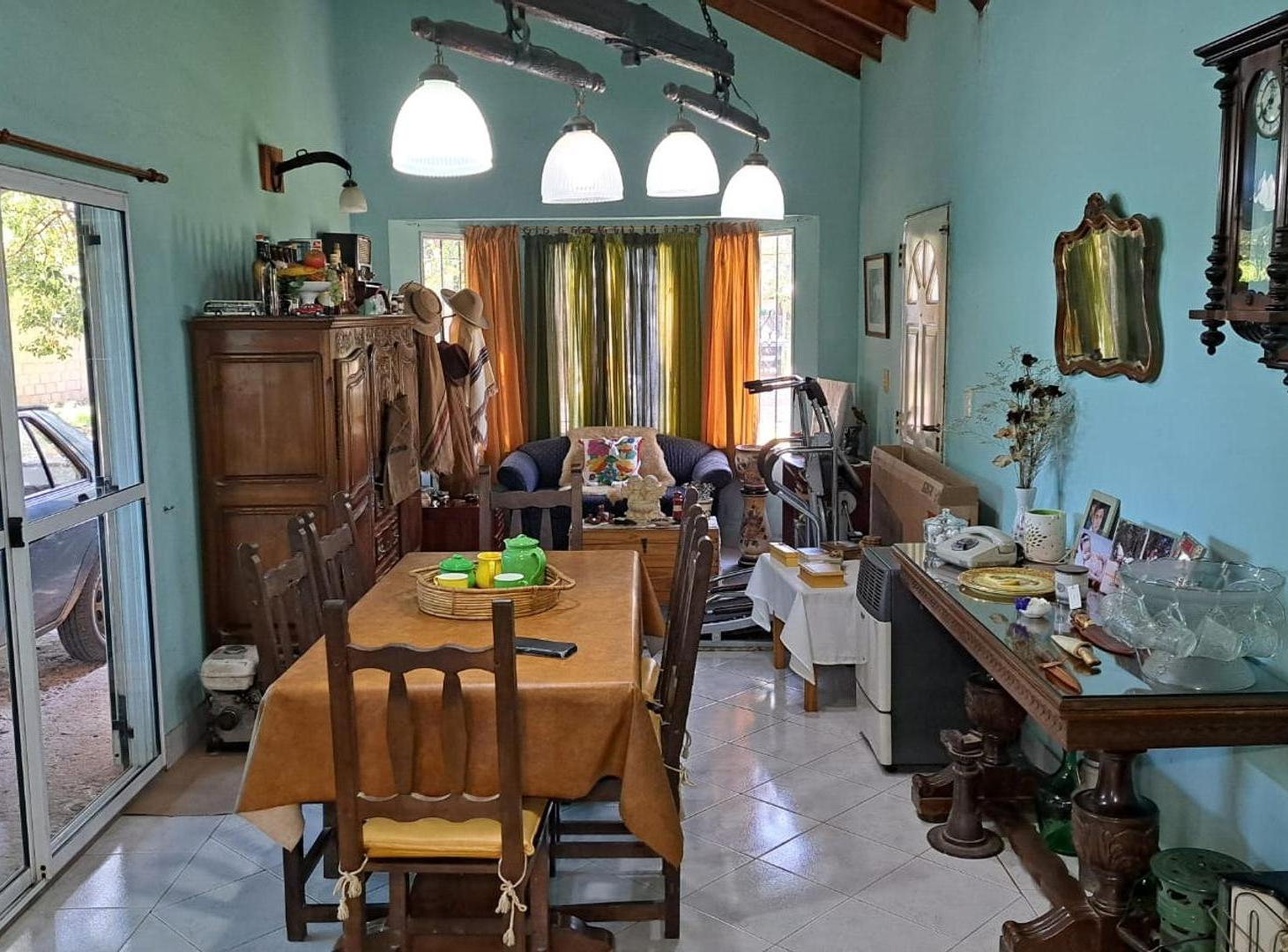 Foto de Casaquinta en venta sobre gran lote de 2196m² arbolado, imagen 2