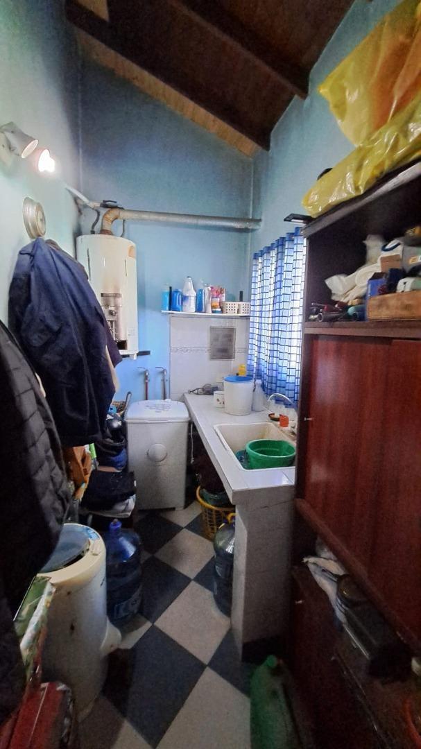 Foto de Casaquinta en venta sobre gran lote de 2196m² arbolado, imagen 5