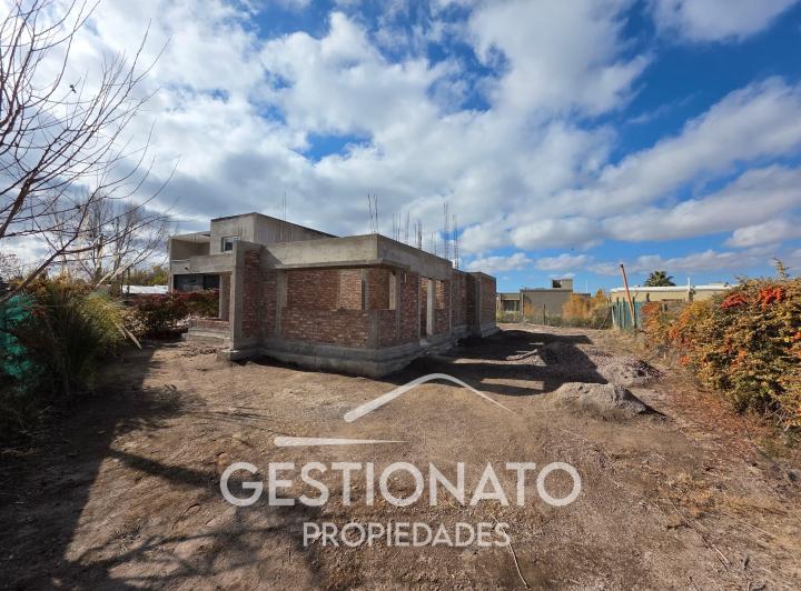 CASA EN OBRA EN B° PRIVADO ARENAS COUNTRY GUAYMALLÉN 4