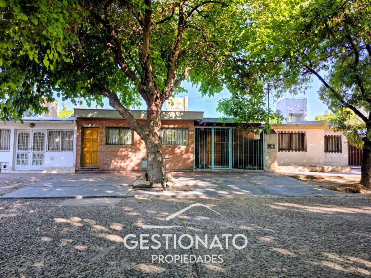 CASA FUNCIONAL EN VENTA EN LAS HERAS