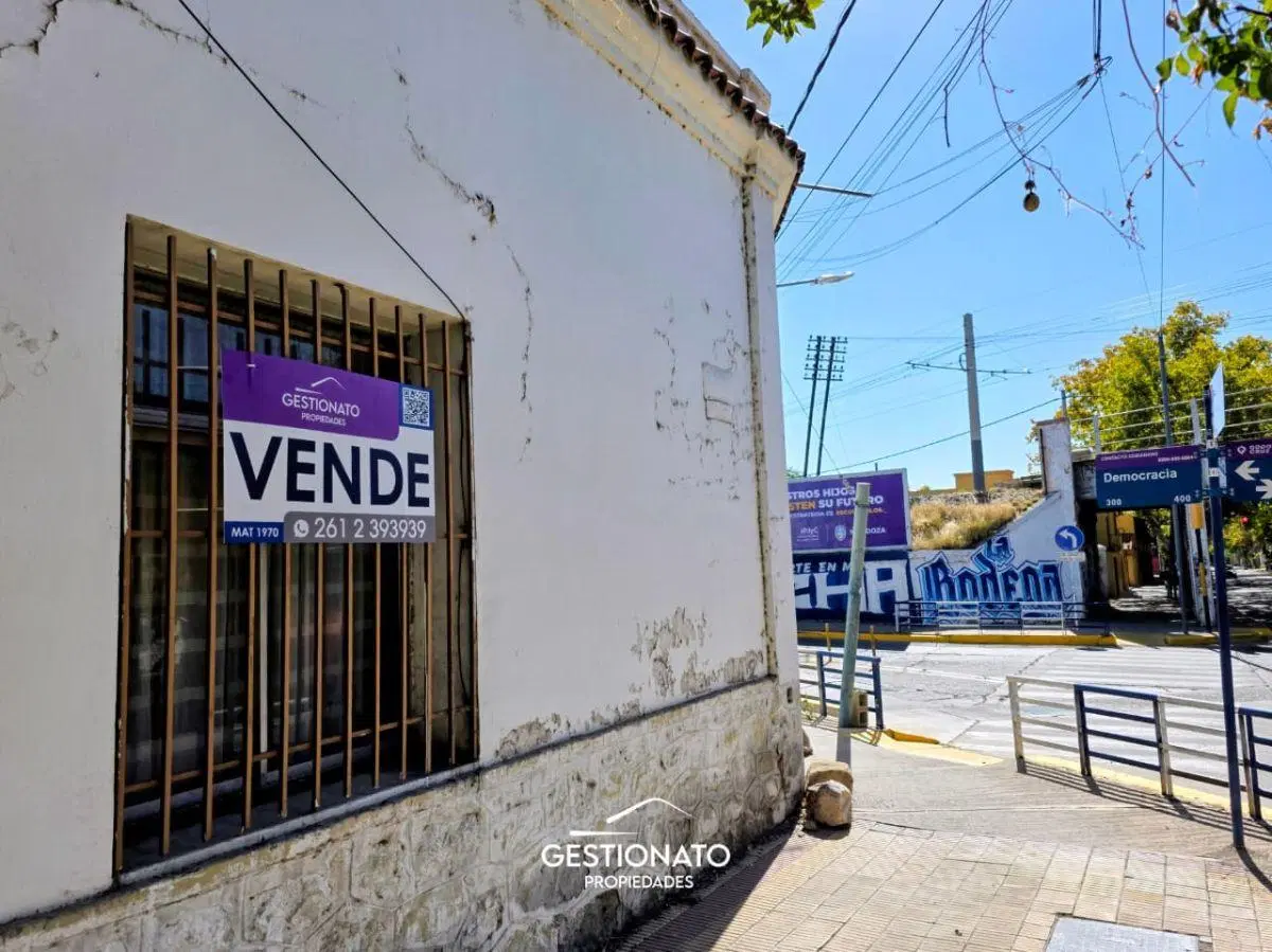VENTA DE CASA MIXTA VALOR TERRENO - GODOY CRUZ 4
