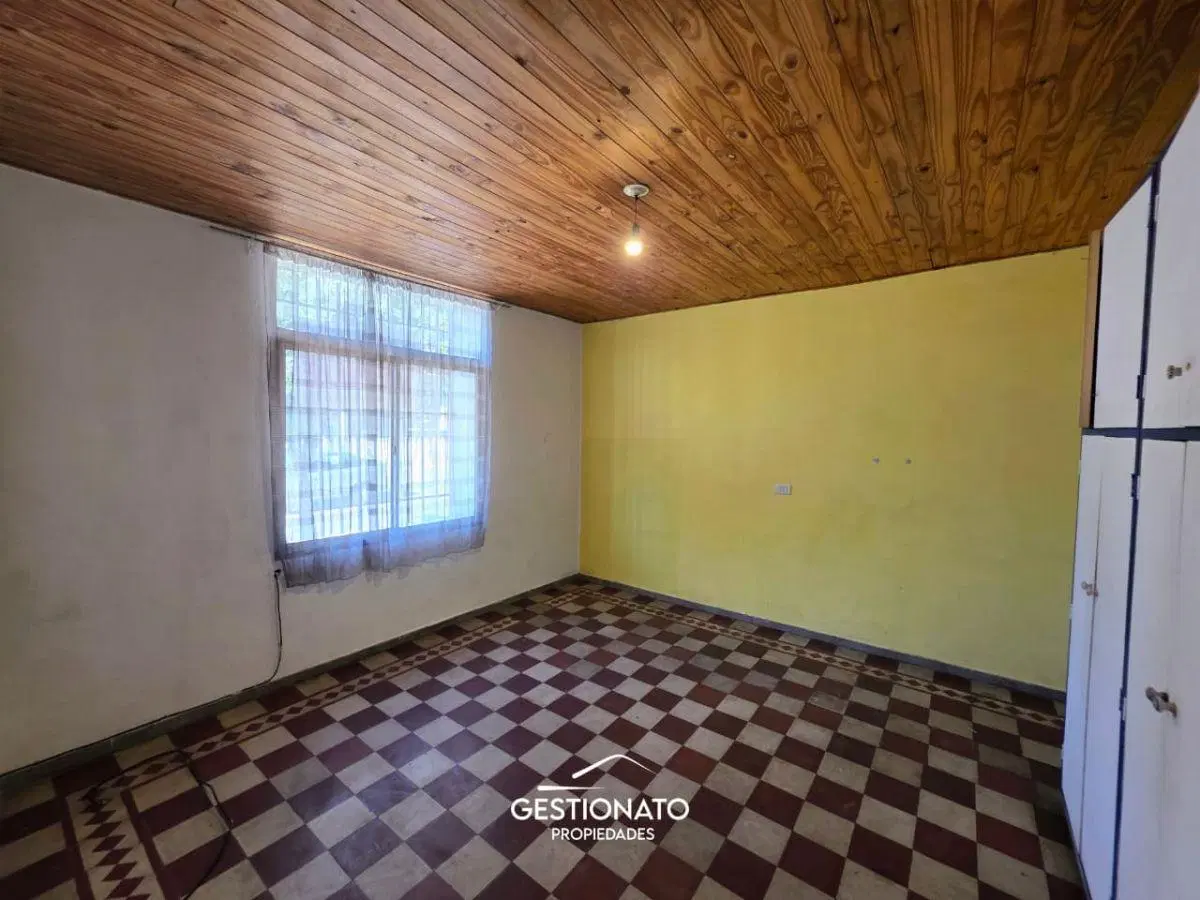 VENTA DE CASA MIXTA VALOR TERRENO - GODOY CRUZ 5