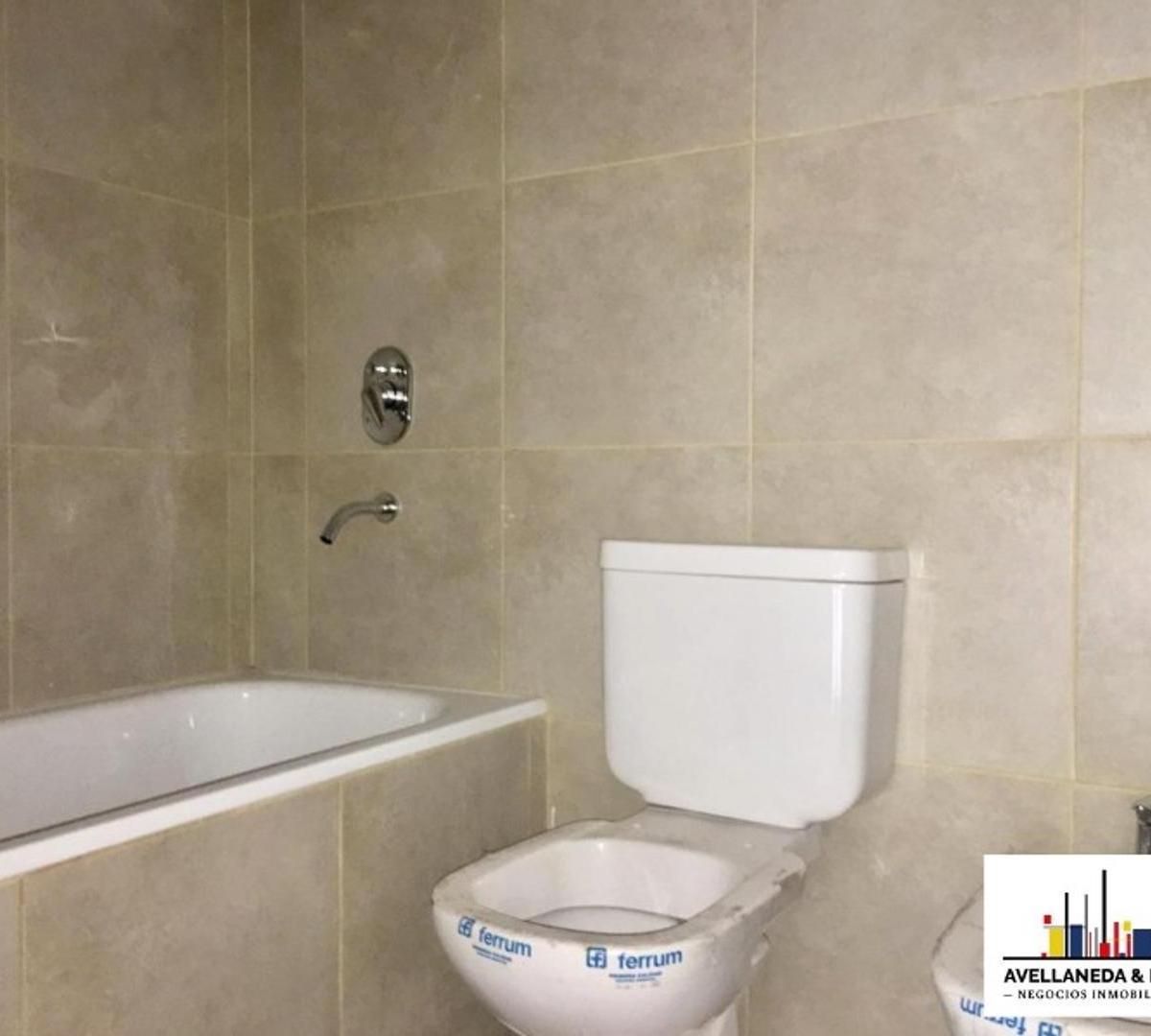 Venta de Departamento 2 Dorm. con Cochera 1