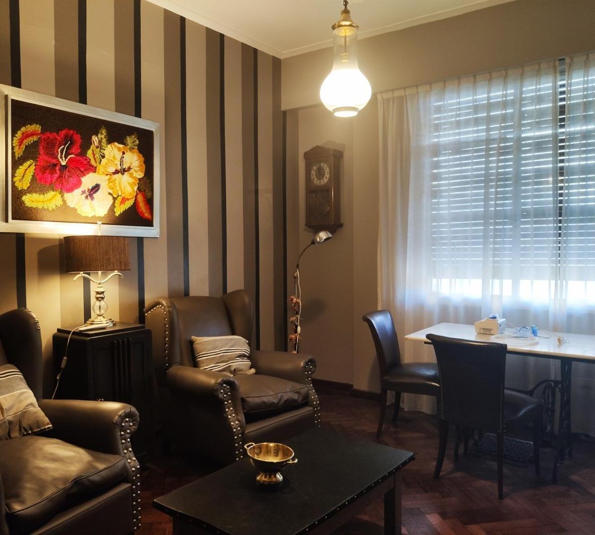 Venta de Departamento de 4 Dorm. y Dpcia 1