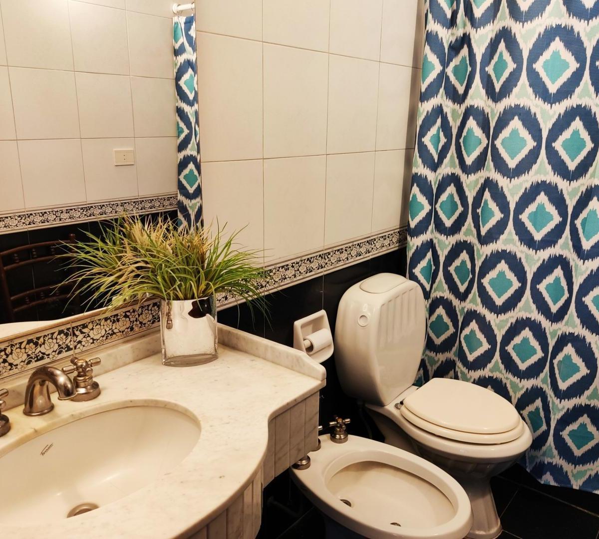 Venta de Departamento de 4 Dorm. y Dpcia 2