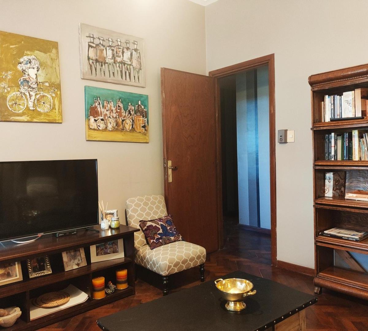 Venta de Departamento de 4 Dorm. y Dpcia 5