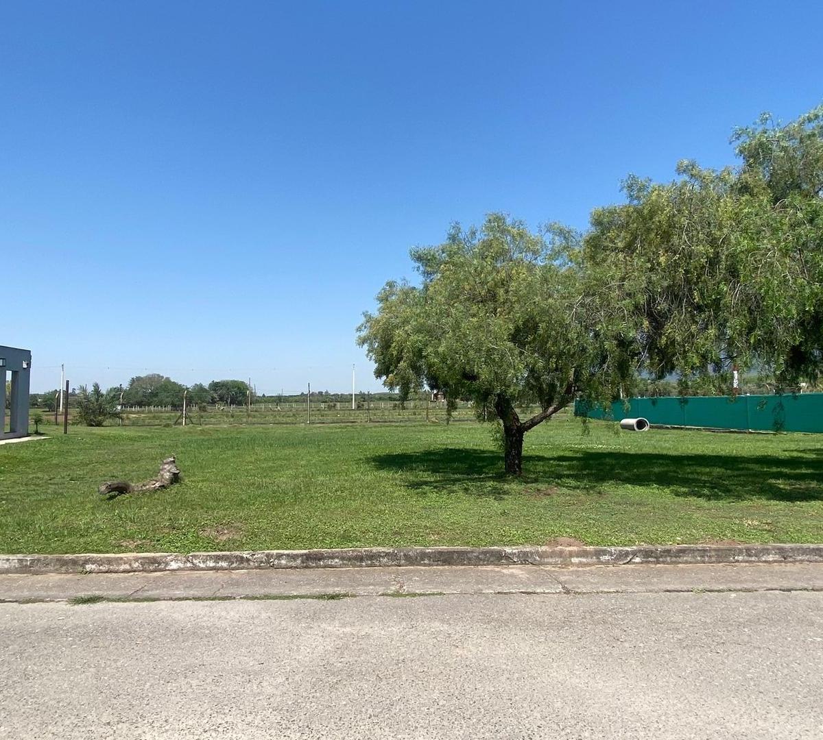 Terreno en Venta en Country Las Jarillas 1