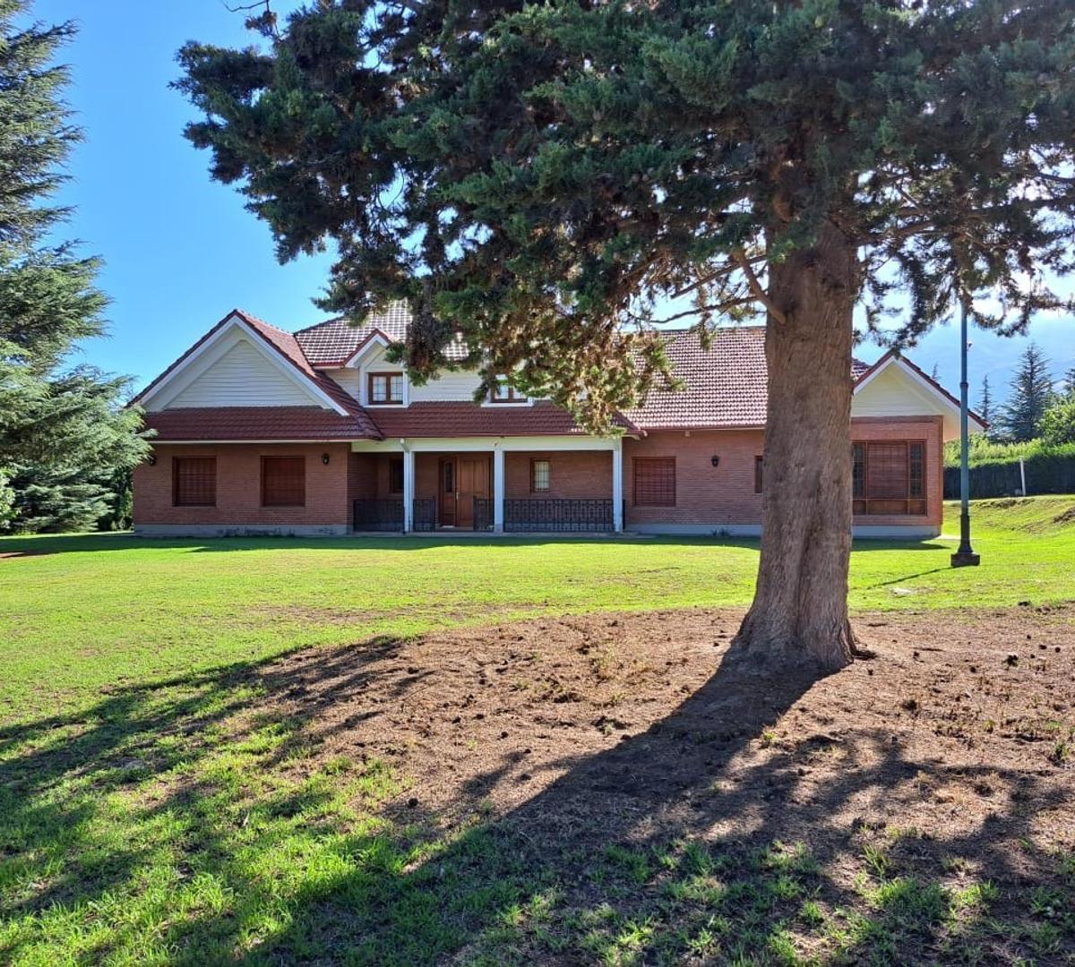 Venta Espectacular Casa en El Churqui 2
