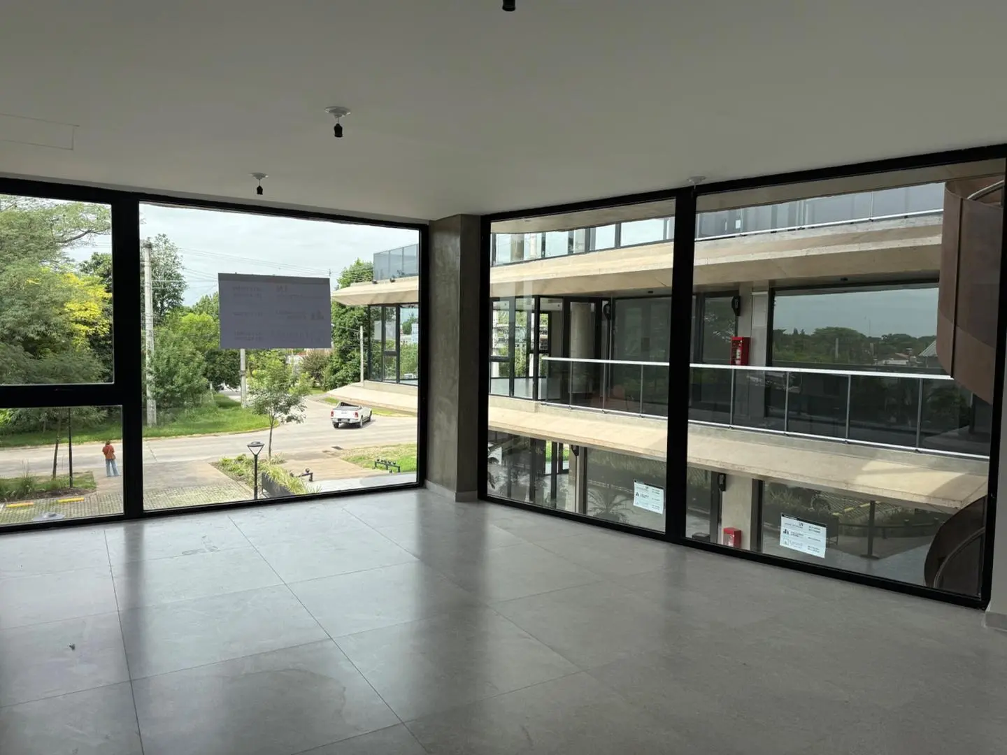 Consultorio/Oficina en Alquiler Boulevard Plaza 5