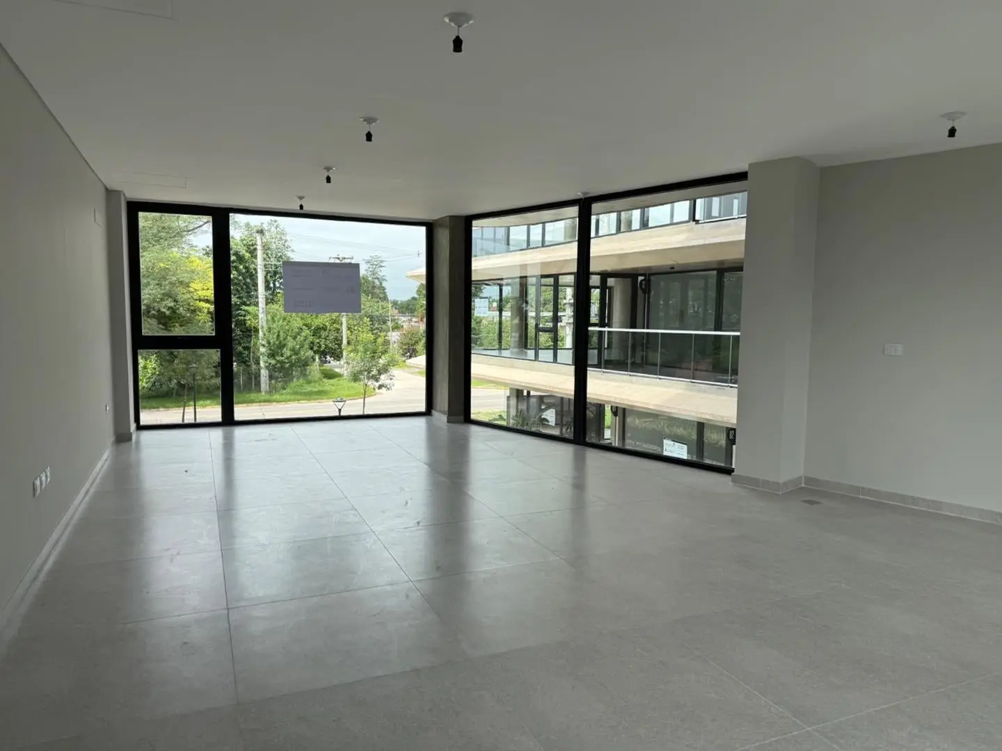 Consultorio/Oficina en Alquiler Boulevard Plaza 4