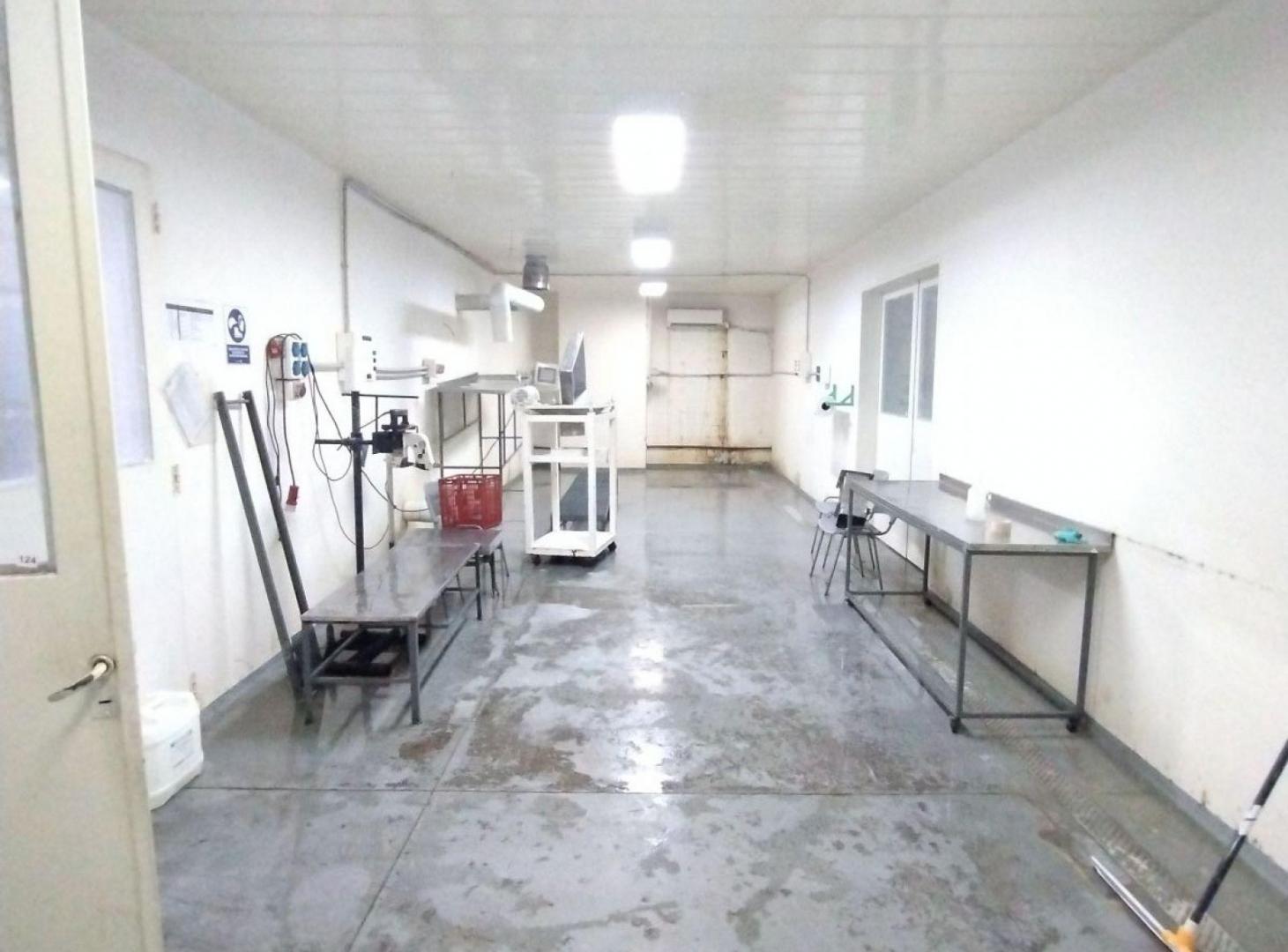 Foto de Inversión Estratégica: Nave Industrial en Parque Industrial Cantábrica Morón, imagen 4