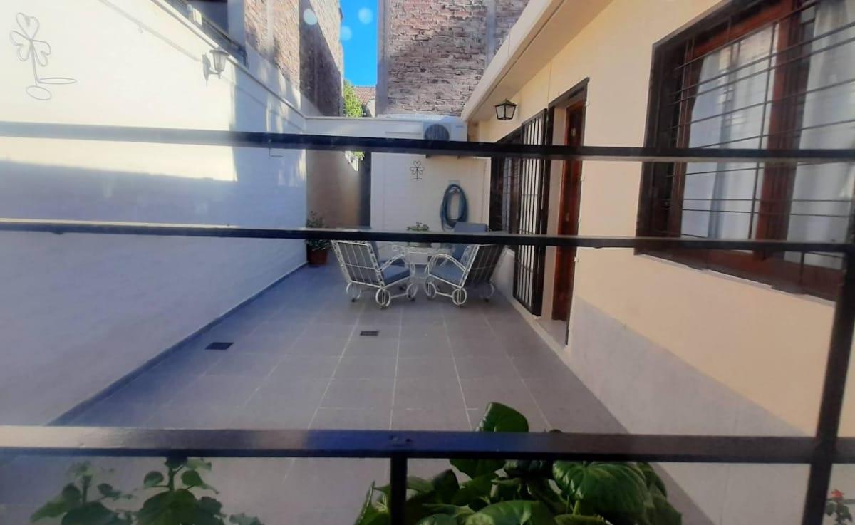 Casa Interna Venta a Una Cuadra Paso de Los Andes por Laprida 5