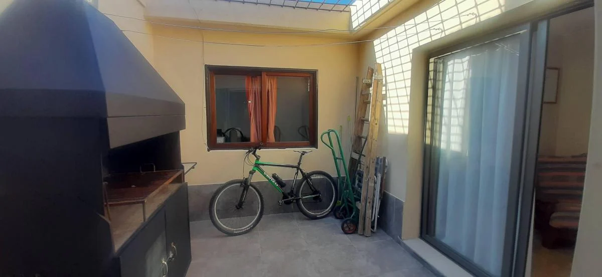 Casa Interna Venta a Una Cuadra Paso de Los Andes por Laprida 4