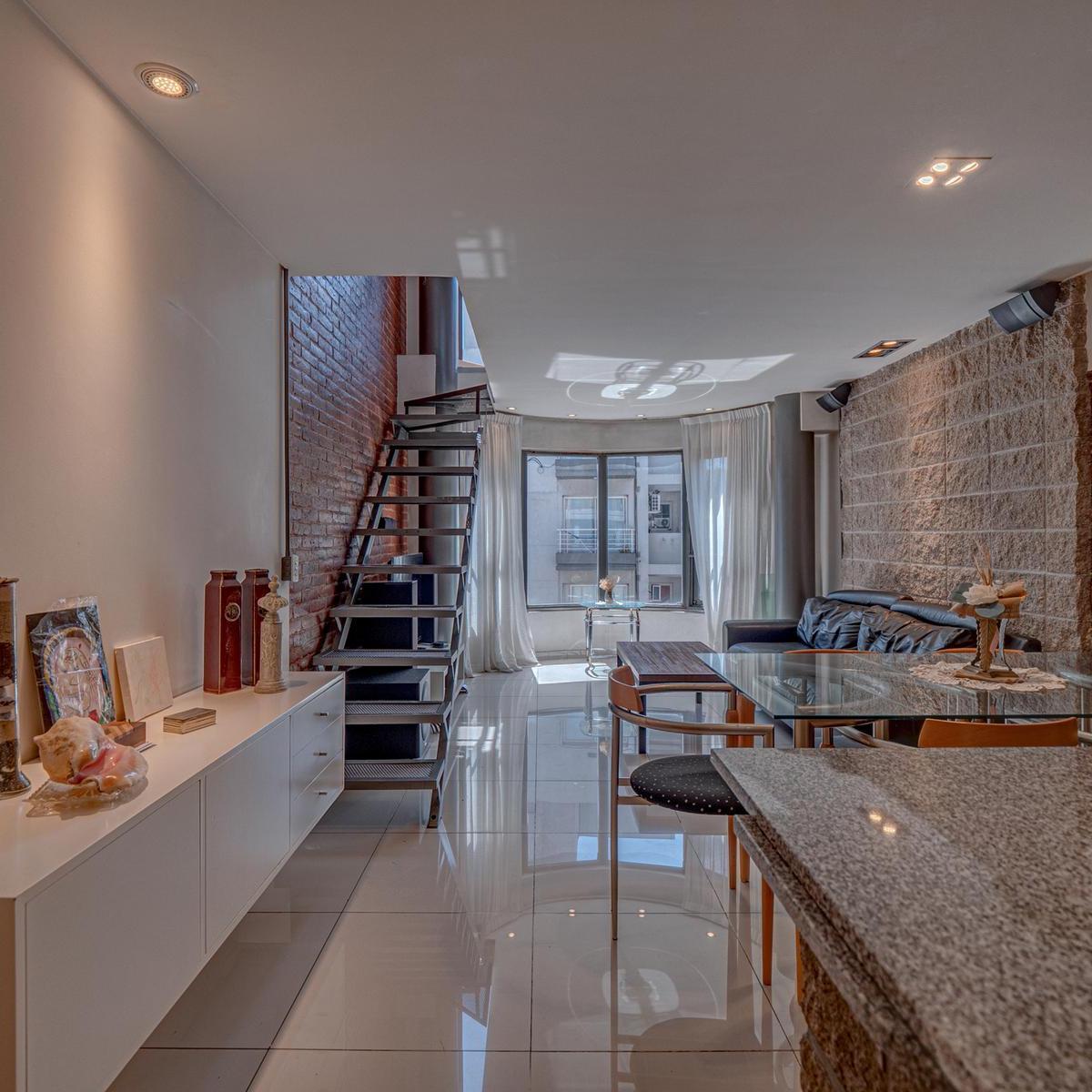 Departamento 3 Ambientes en Duplex con Terraza en Venta en Caballito 1