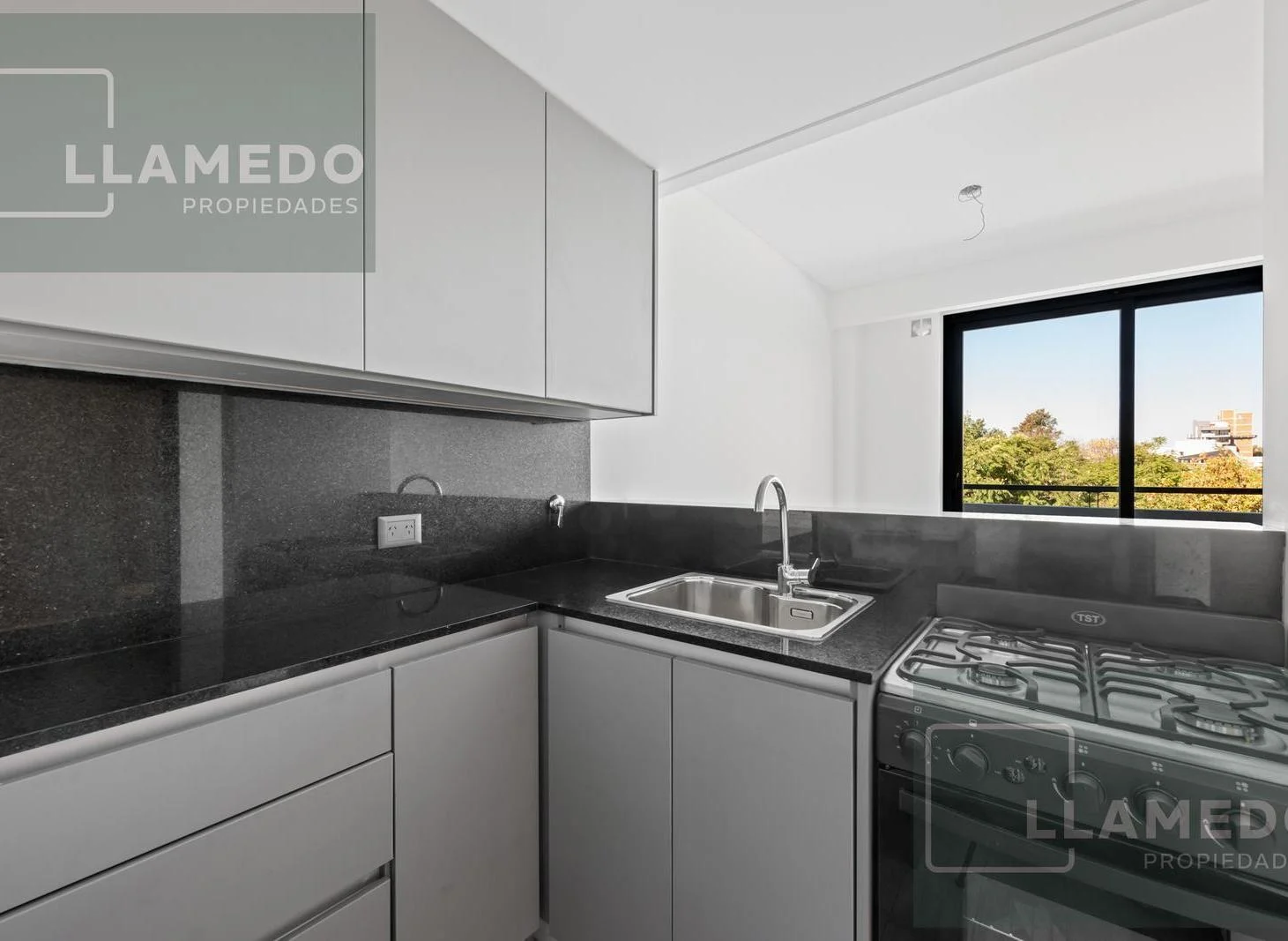 Venta de 2 ambientes a estrenar con Terraza privada