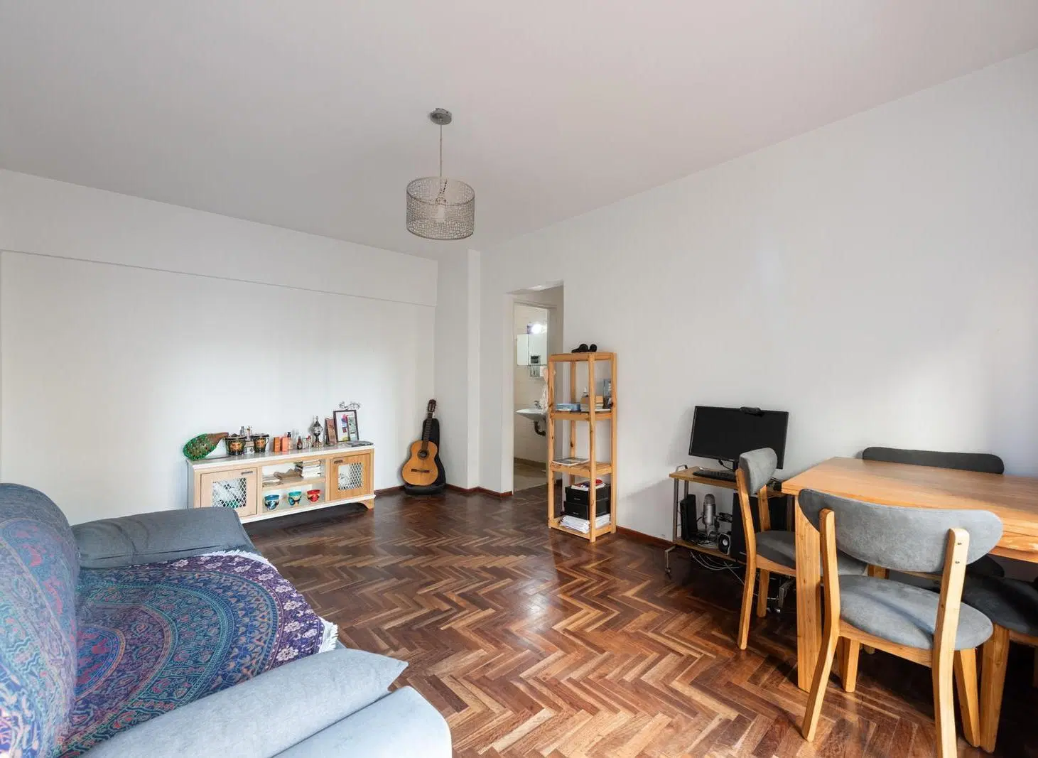 Departamento de 3 ambientes con cochera en Caballito 3