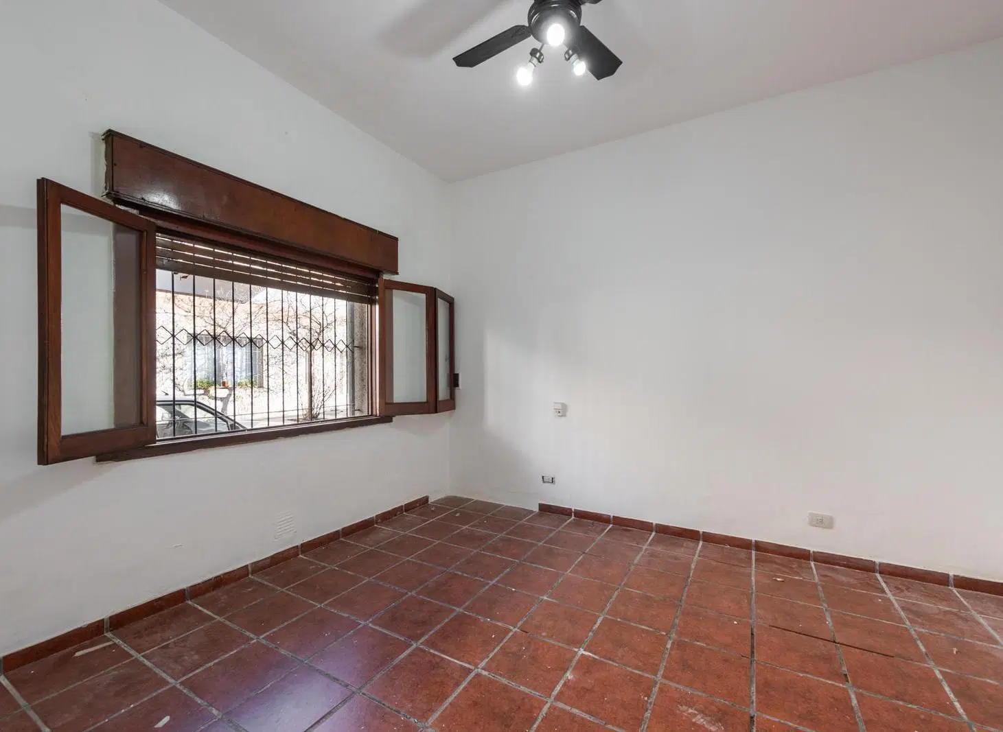 venta en Block de PH en Villa del Parque 3