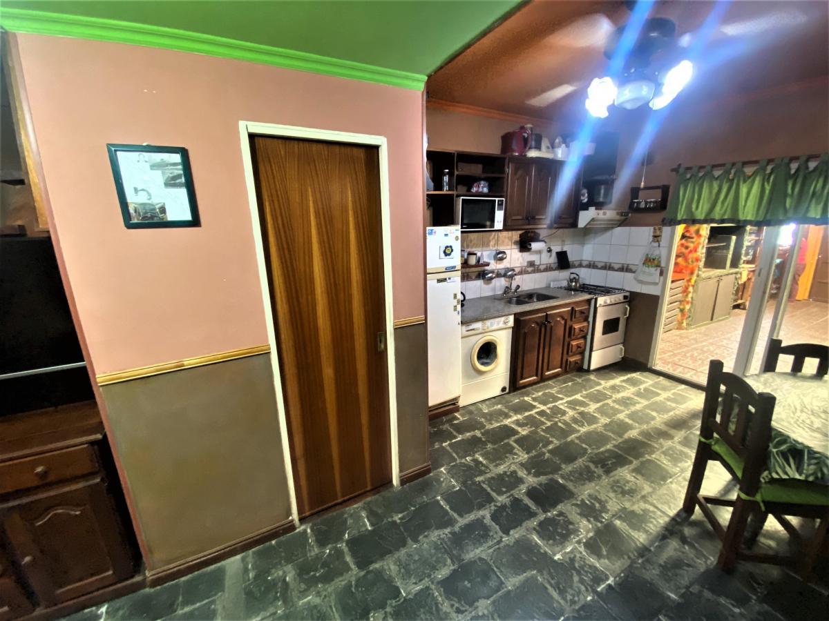 Tríplex 5 ambientes + 2 cocheras
