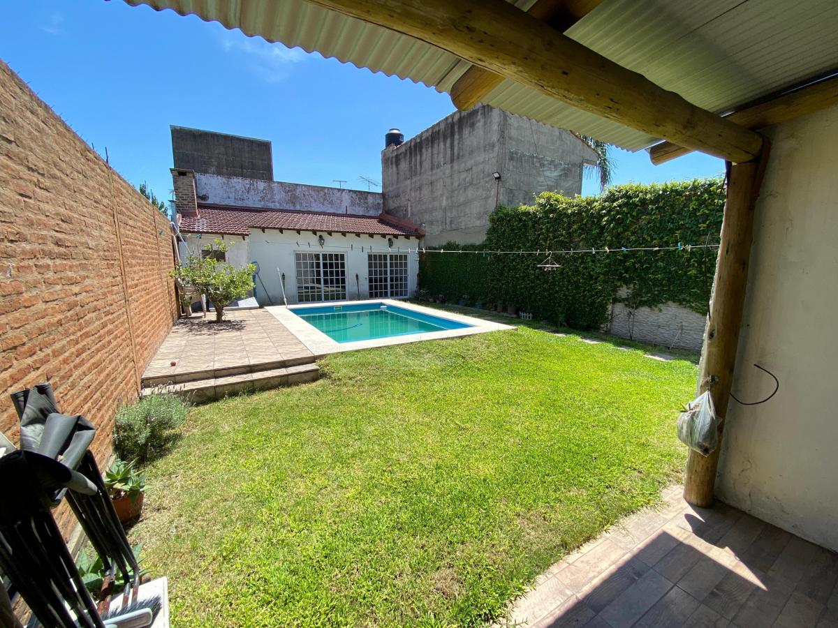 PH 7 Ambientes - 174 m² - Jardín y Pileta - Lanús 3