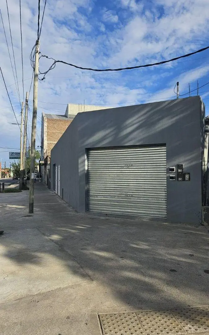 Local comercial de 36 m2 en esquina - Lanús - Monte Chingolo 1