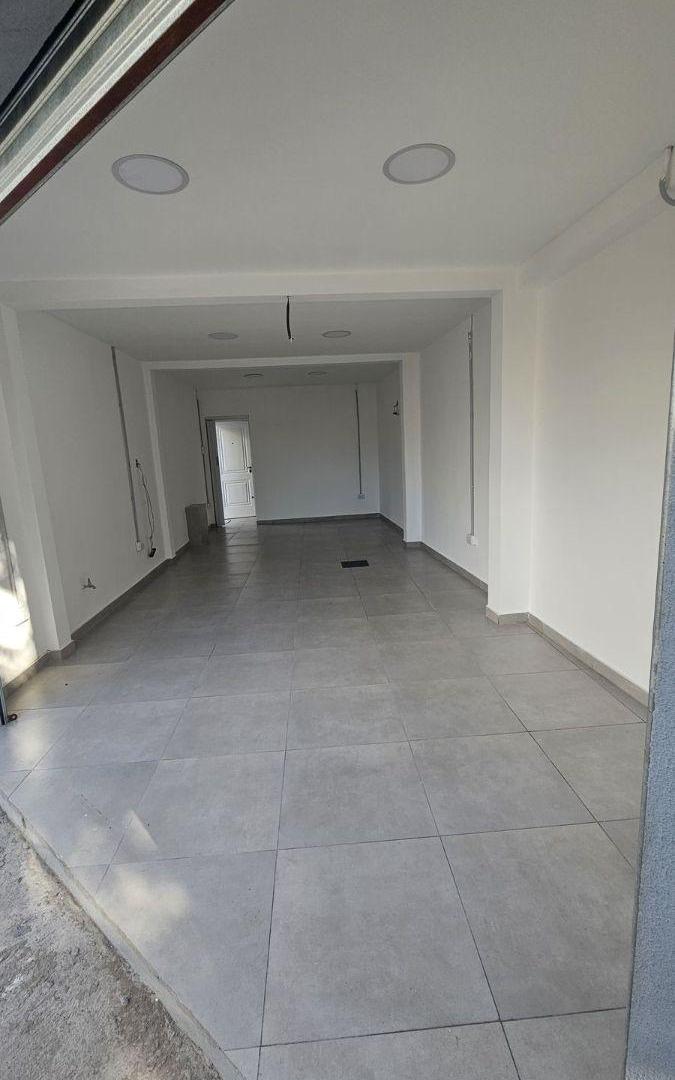 Foto de Local comercial de 36 m2 en esquina - Lanús - Monte Chingolo, imagen 4