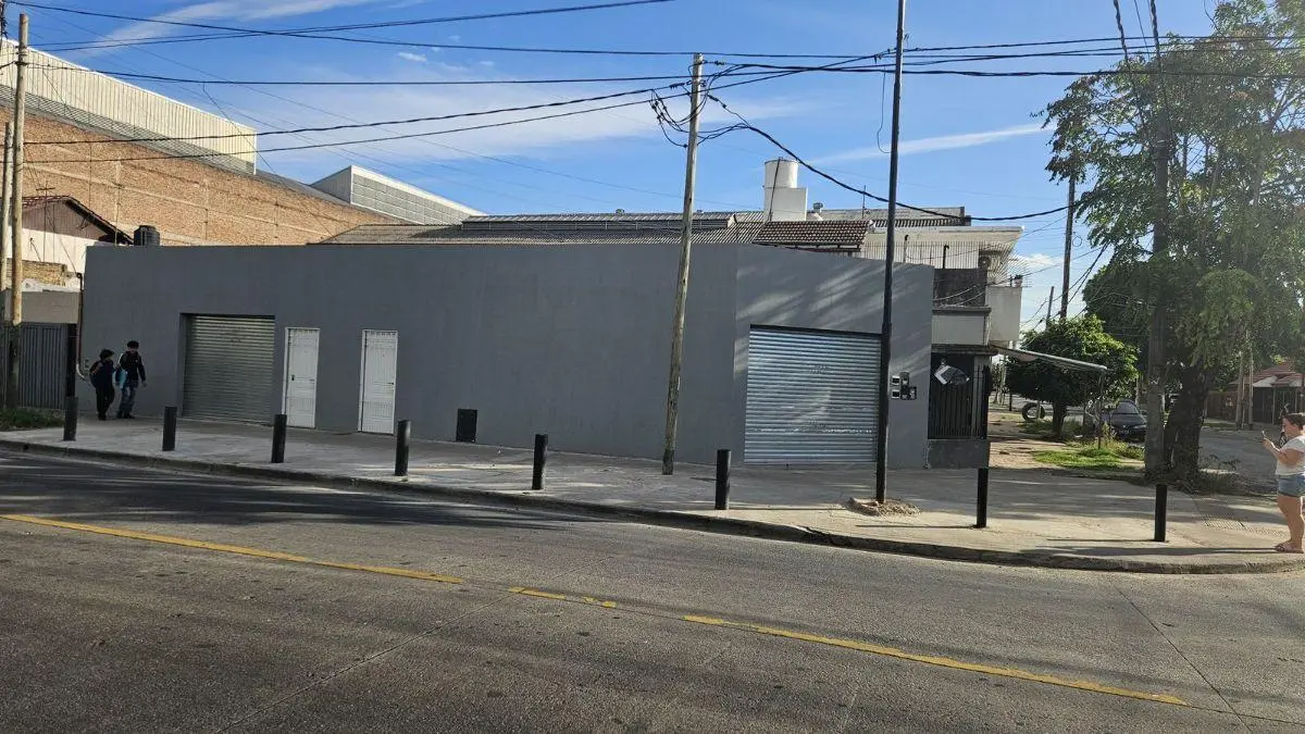 Local Comercial de 21 m² en Esquina - Lanús - Monte Chingolo 4