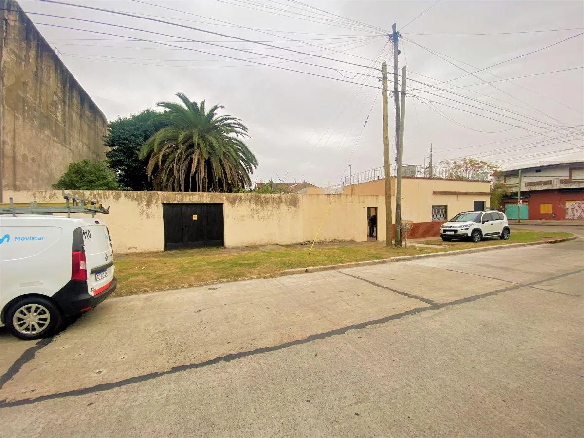 Casa 4 Ambientes C/ Jardín, Patio y Cochera Para Varios Vehículos - Wilde 5