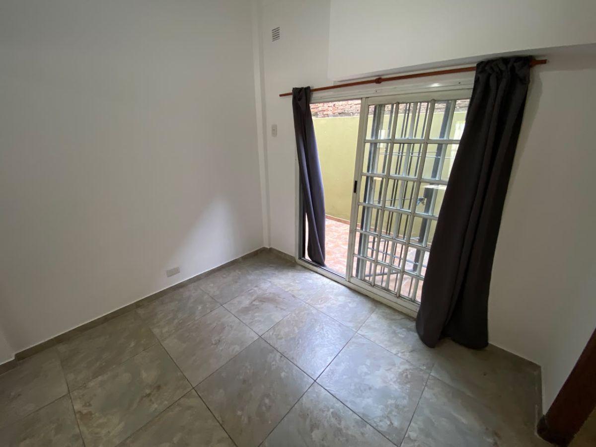 Foto de Ph interno 4 ambientes c/ patio - Piñeyro Avellaneda, imagen 3
