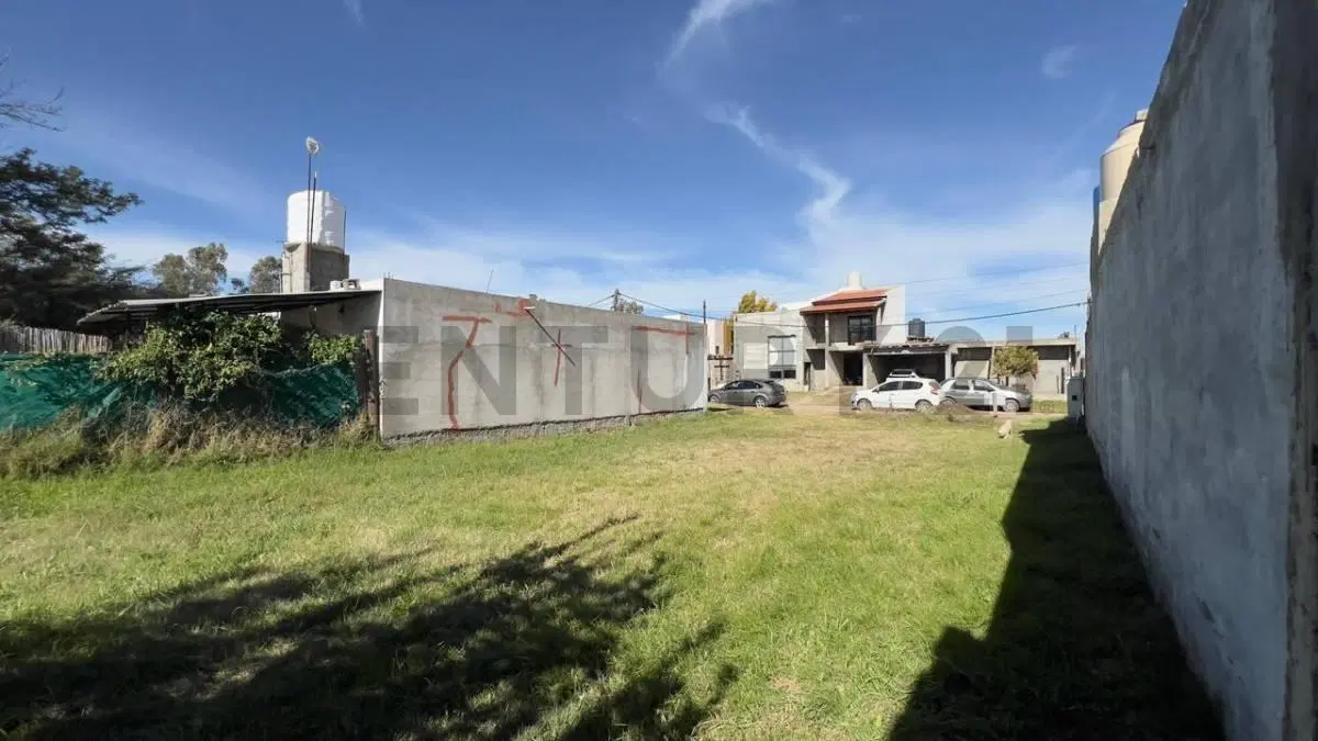 VENTA LOTE 250M2 EN VILLA ESQUIÚ - Bº SILOÉ 5
