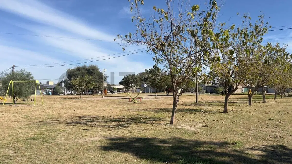 VENTA LOTE 250M2 EN VILLA ESQUIÚ - Bº SILOÉ 4
