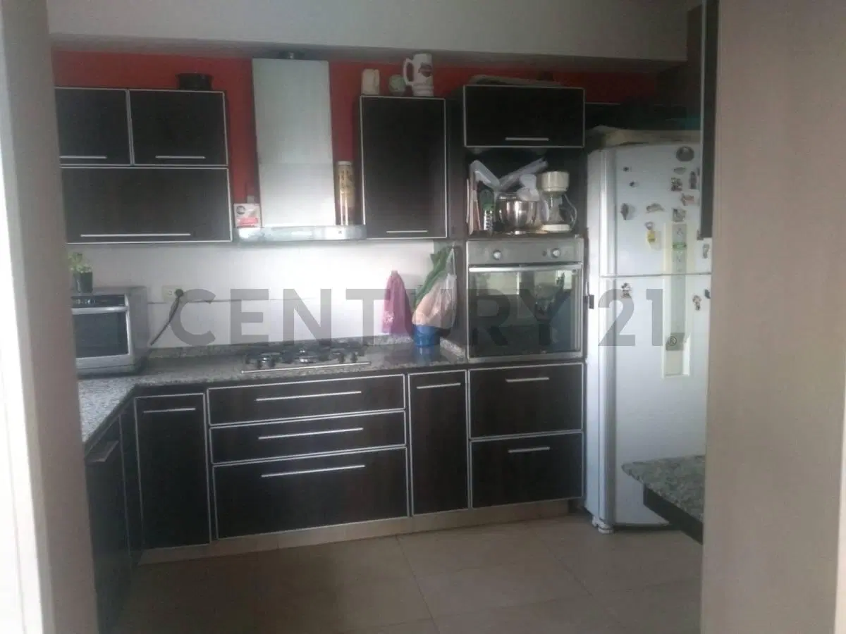 CASA PREMIUN EN VENTA EN CINCO LOMAS 2