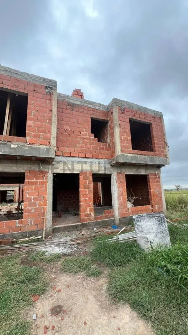 Dúplex de 2 dormitorios y 2 baños, ubicado en DOCTA CENTRAL! 5