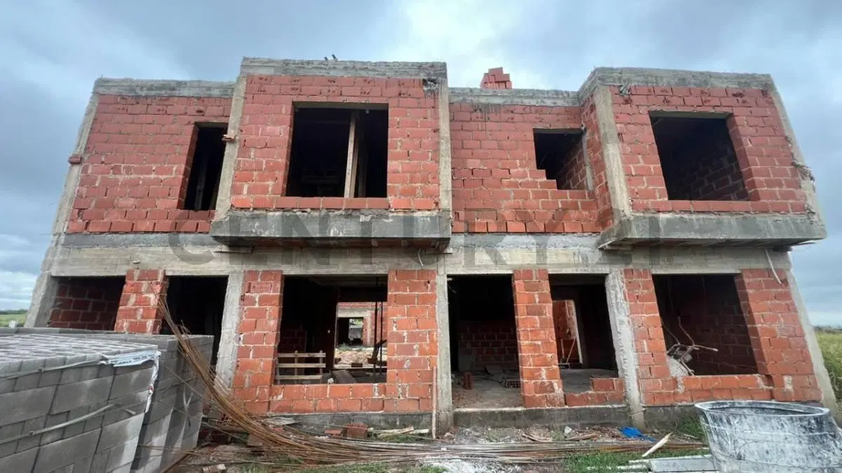 Dúplex de 2 dormitorios y 2 baños, ubicado en DOCTA CENTRAL! 3