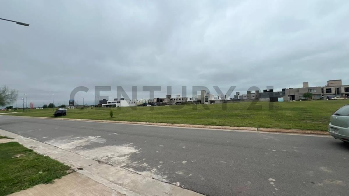 Dúplex de 2 dormitorios y 2 baños, ubicado en DOCTA CENTRAL!