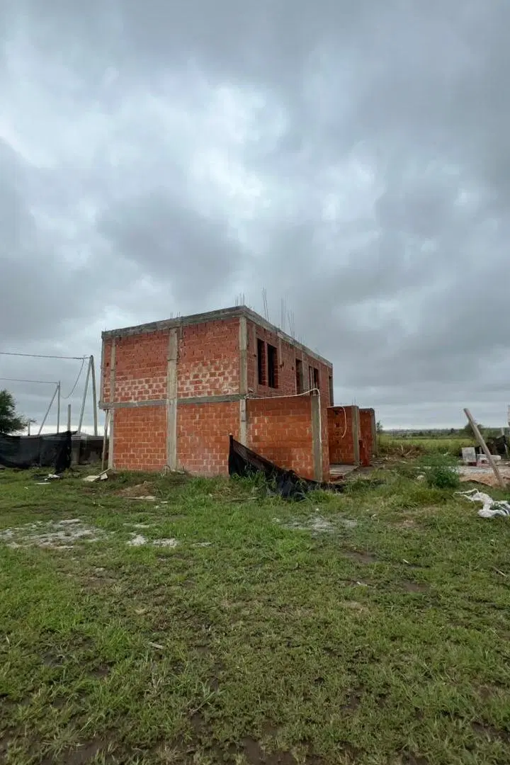 Dúplex de 2 dormitorios y 2 baños, ubicado en DOCTA CENTRAL! 2