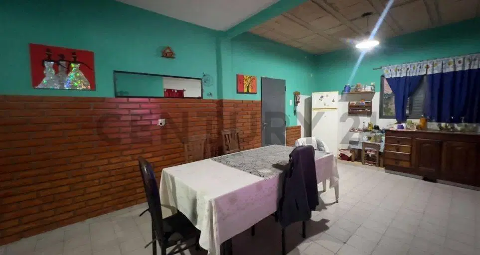CASA DE 2 DORMITORIOS EN VENTA B° VILLA AZALAIS 5