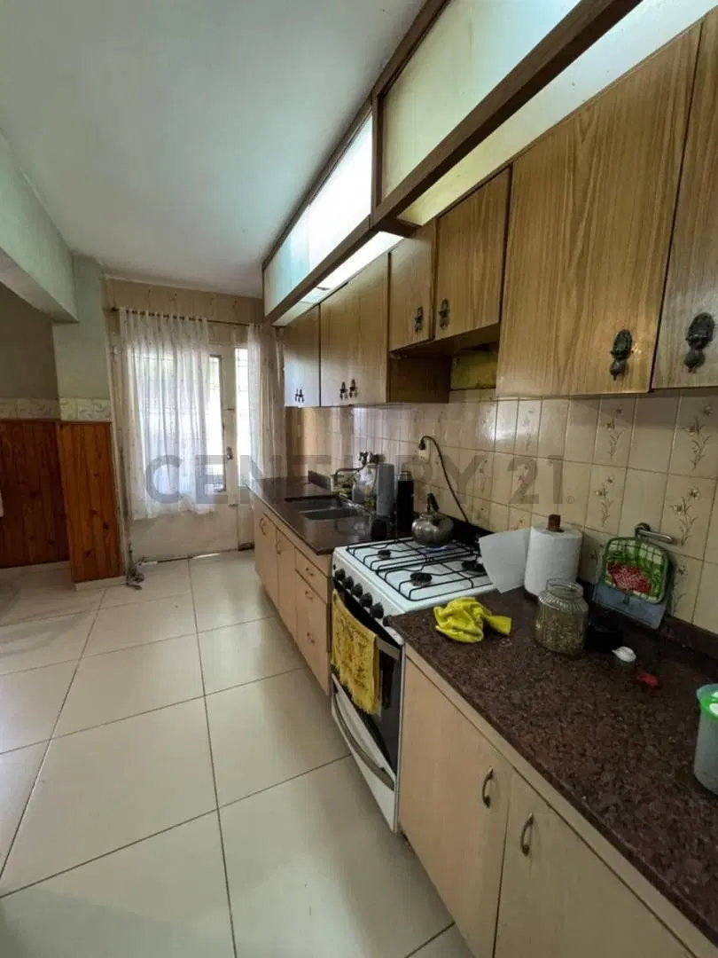 CASA EN VENTA! B° Yofre Norte, 3 DORMITORIOS 5