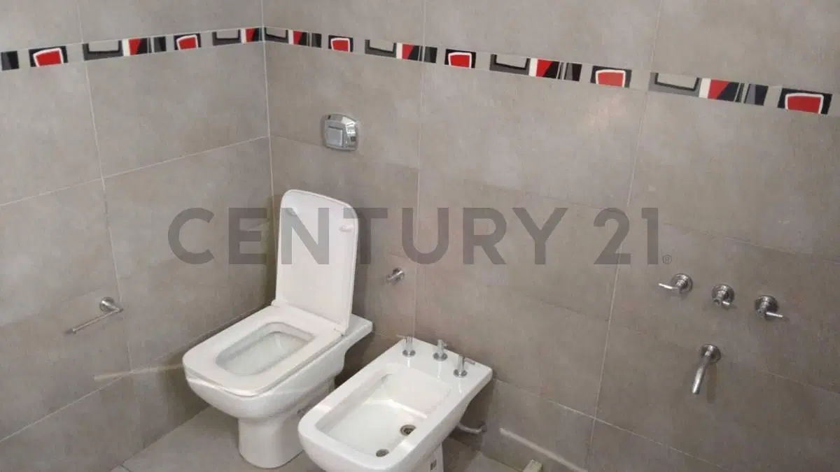 CASA DE DOS PLANTAS EN VENTA | 120 m² CUBIERTOS SOBRE TERRENO DE 250 m² | LAS PERDICES, CÓRDOBA 3
