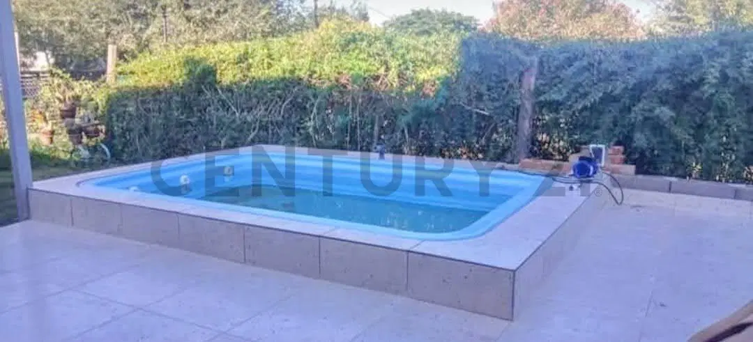 VENTA | Casa Serrana de 4 Dormitorios con Gran Parque y Pileta Tanti 5