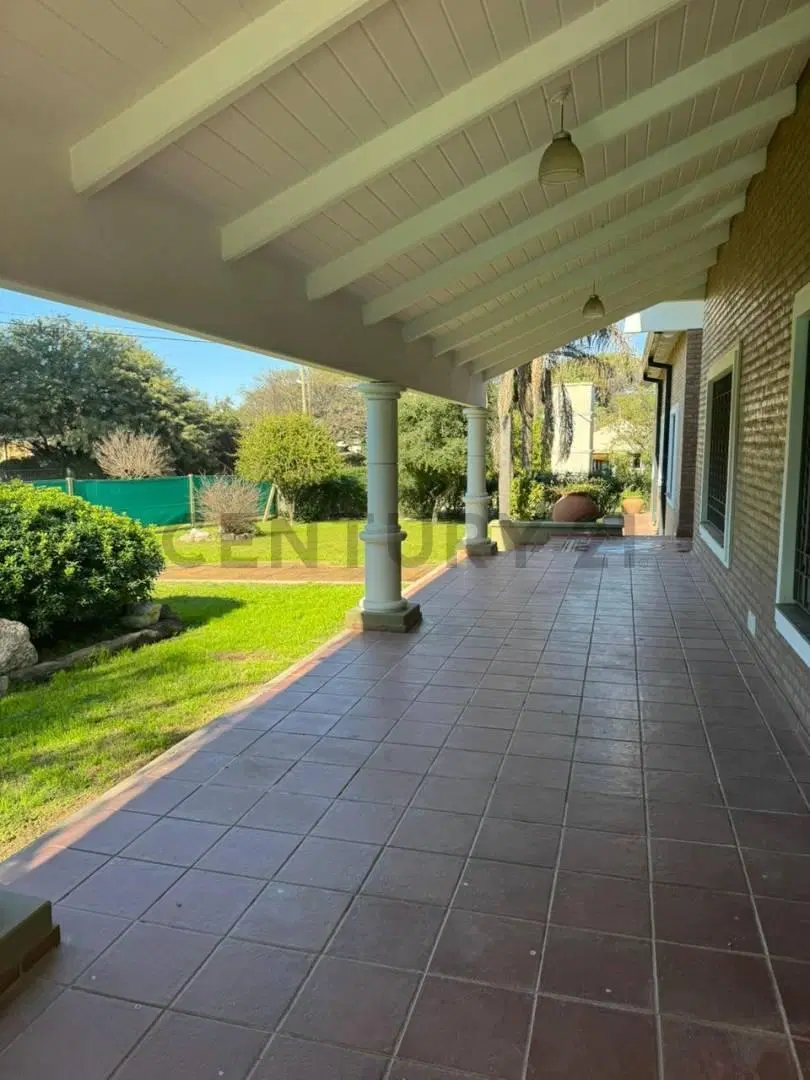 CASA EN VENTA! 3 DORMITORIOS y 2 BAÑOS 8