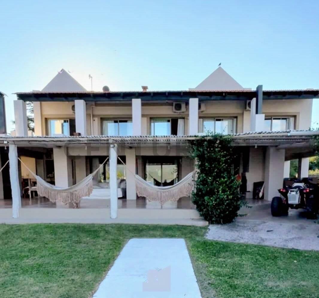 Foto de Casa en Venta con Bajada al Lago Carlos Paz, imagen 2