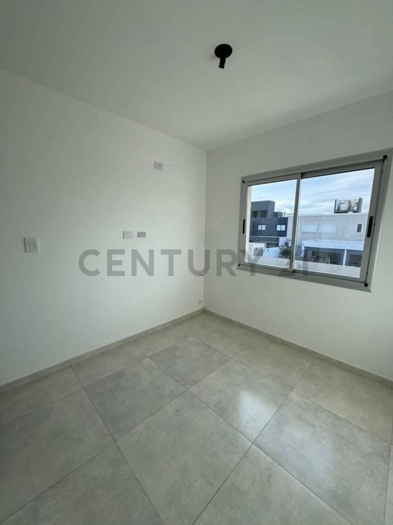 Foto de VENTA DUPLEX 3 DORMITOS, 3 BANOS, DOCTA URBANIZACION, imagen 3