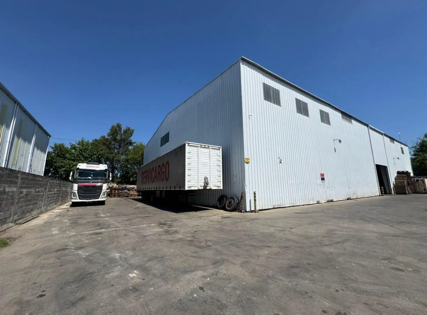 Alquiler de nave industrial de 1.500 m² en Parque Industrial del Oeste-Moreno 3