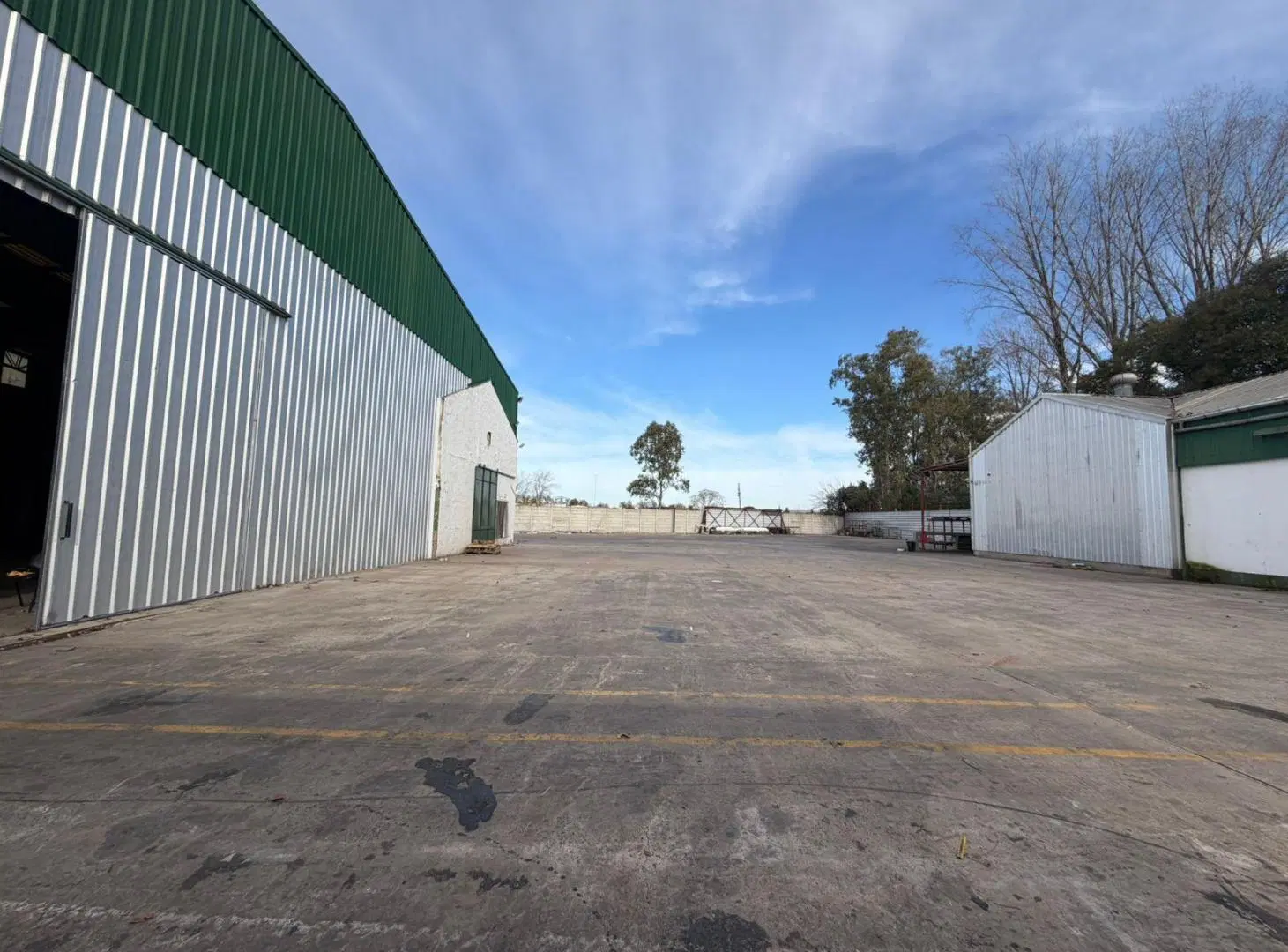 Alquiler Nave industrial de 3100 m² en Belén de Escobar con Puente Grúa de 10 Tn y Red de Incendios 5