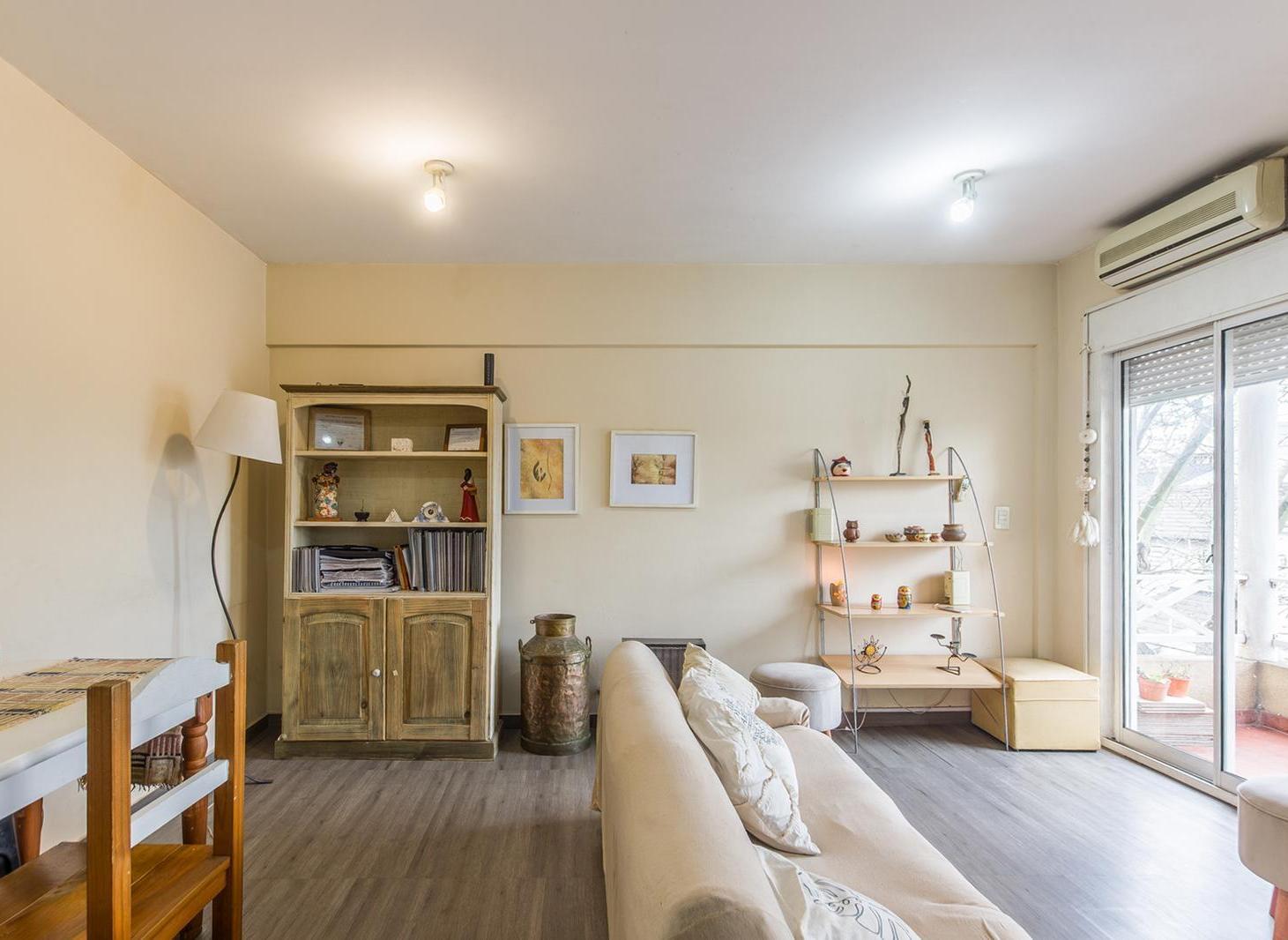 Foto de Venta de departamento de 2 ambientes con balcón en Villa Luzuriaga, imagen 2