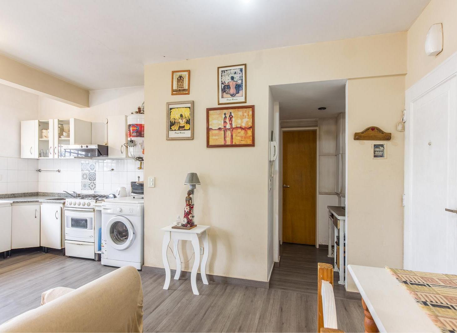 Foto de Venta de departamento de 2 ambientes con balcón en Villa Luzuriaga, imagen 1