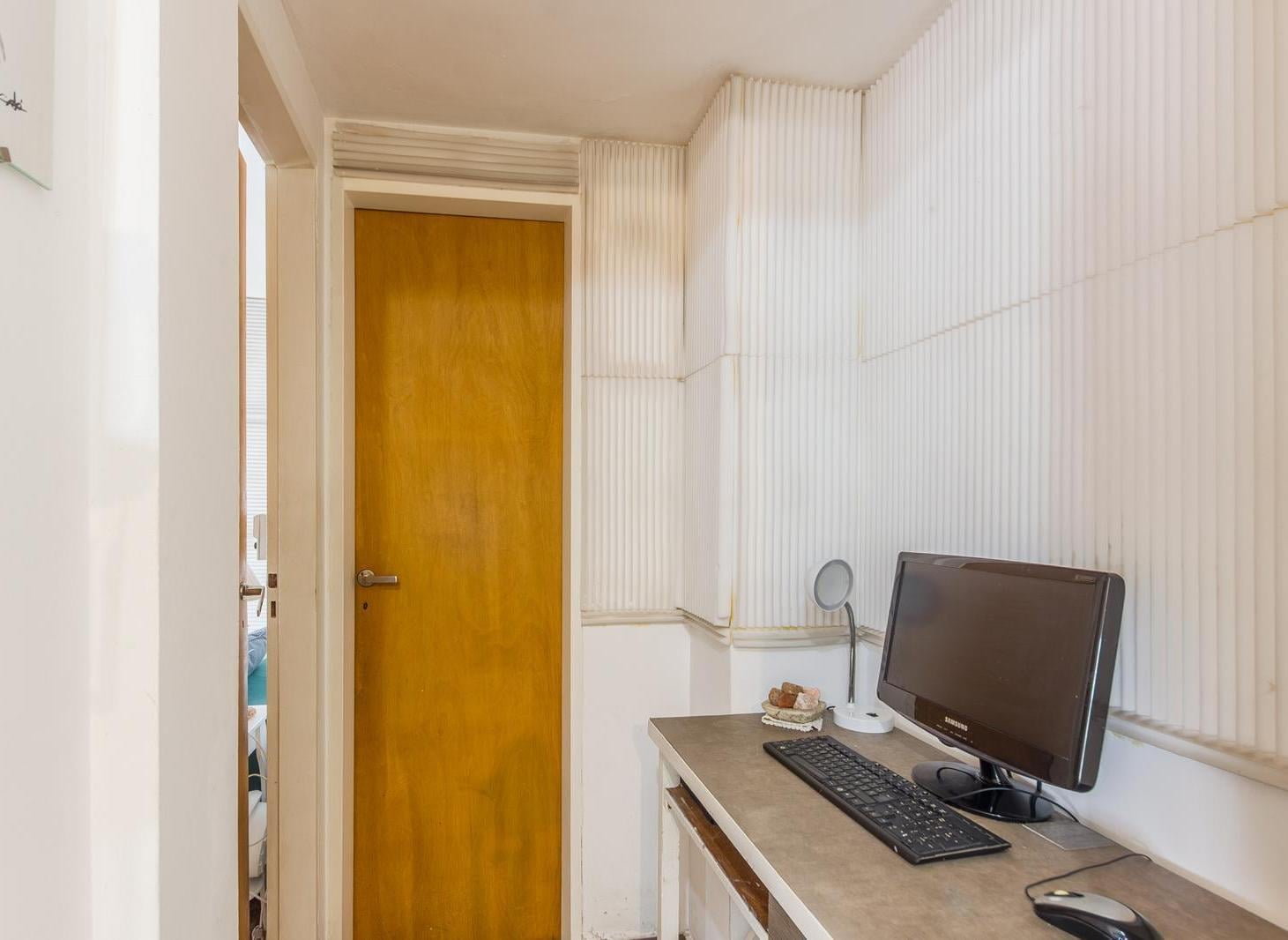 Foto de Venta de departamento de 2 ambientes con balcón en Villa Luzuriaga, imagen 3