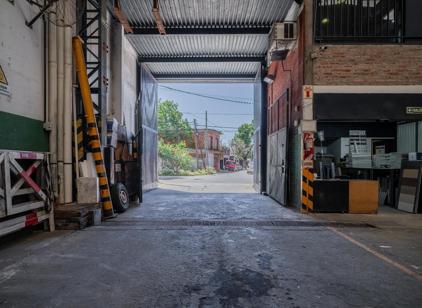 Foto de Venta de Galpón en Caseros de 950m2 con puente grua, imagen 5