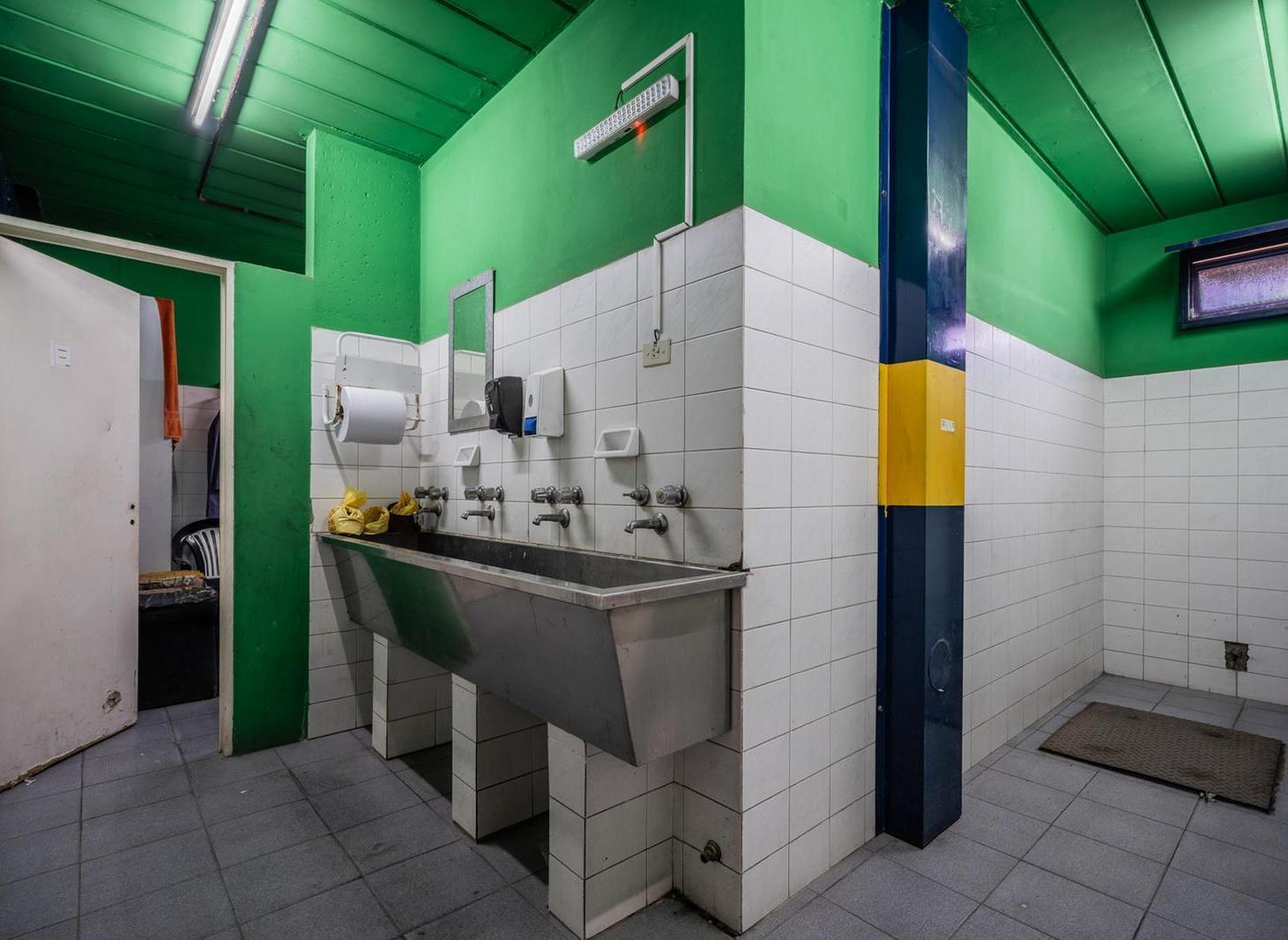 Foto de Venta de Galpón en Caseros de 950m2 con puente grua, imagen 2