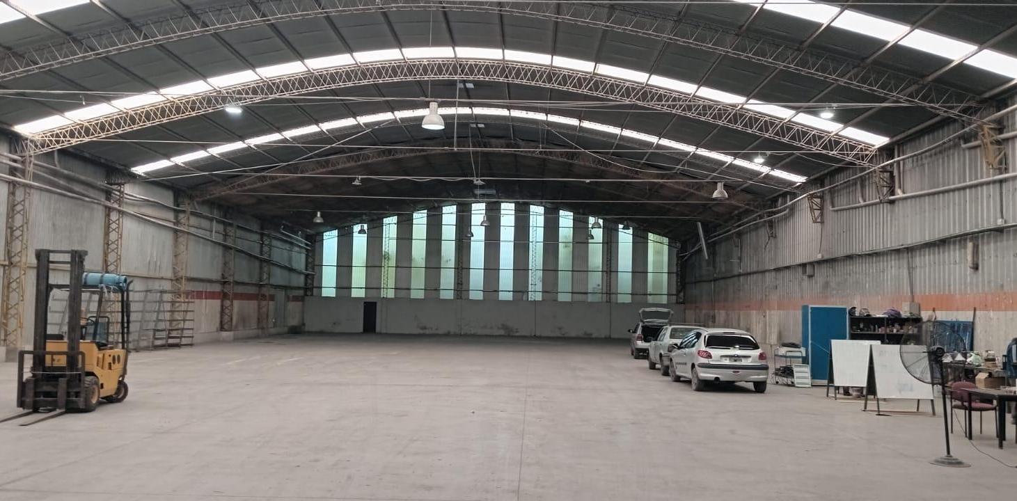 Foto de Alquiler de Nave Industrial de 2.000 m2 en parque industrial La Reja, imagen 1